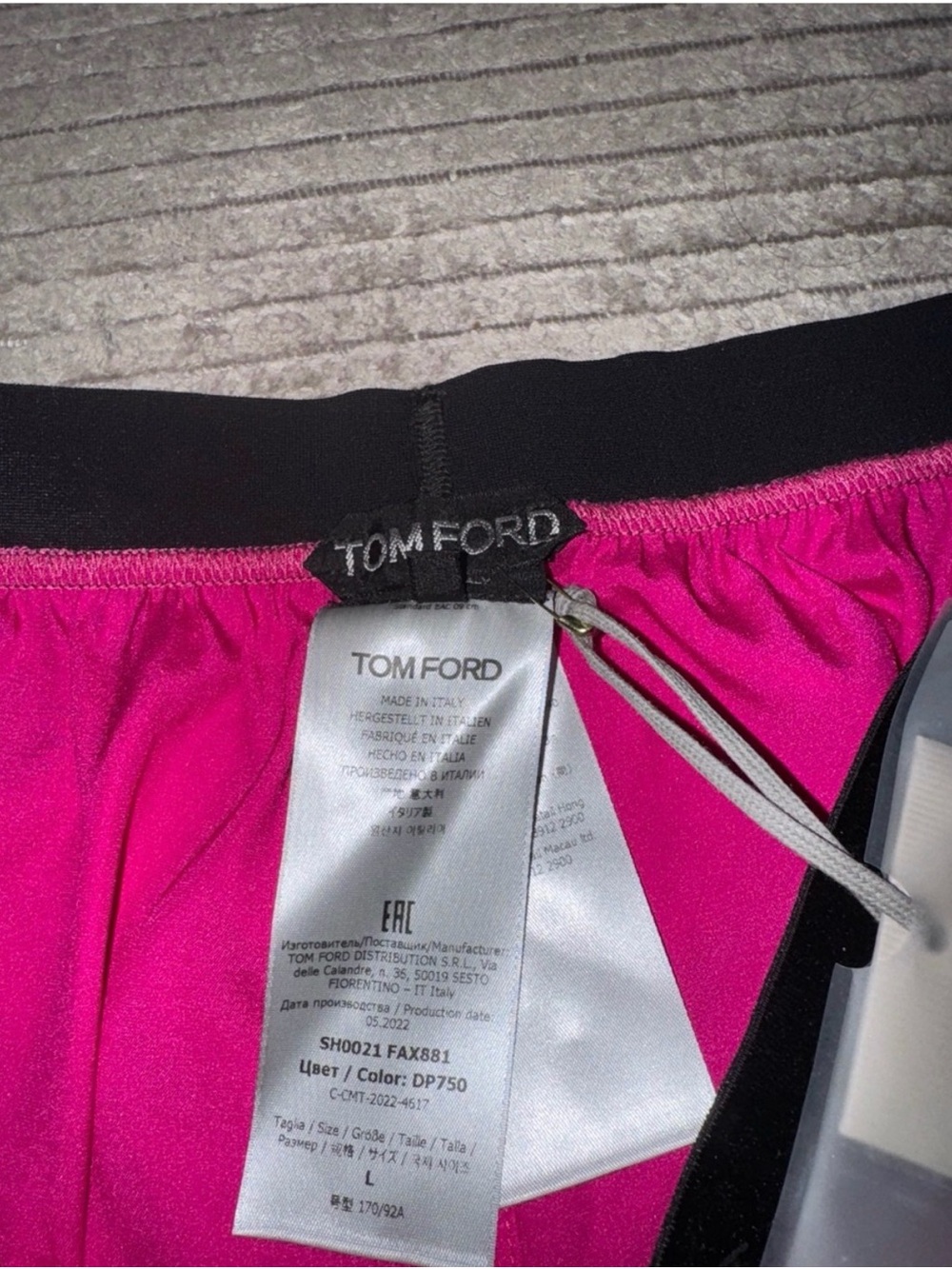 Tom Ford Women's Hot Pink Satin Shorts - Picture 3 of 4
